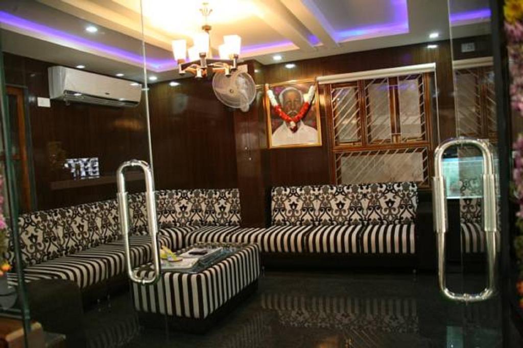 Kvp Inn Тирупати Екстериор снимка