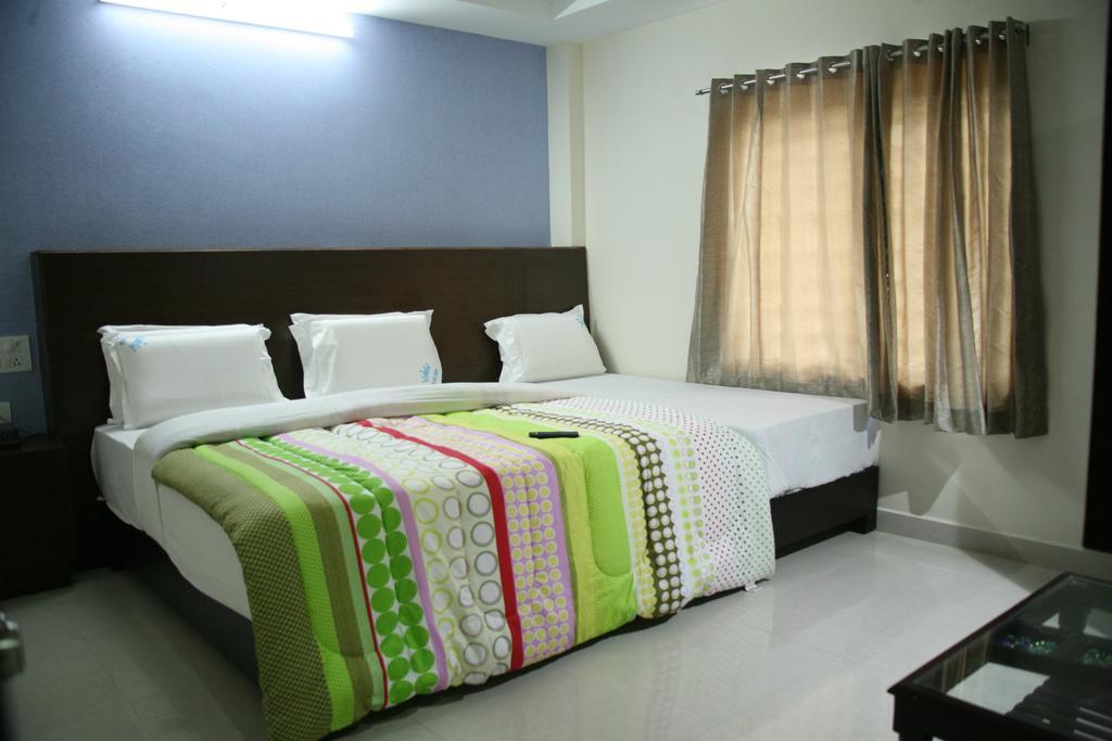 Kvp Inn Тирупати Стая снимка