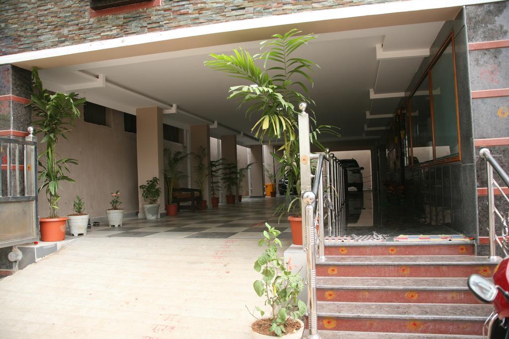 Kvp Inn Тирупати Екстериор снимка