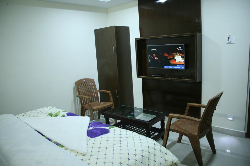 Kvp Inn Тирупати Екстериор снимка