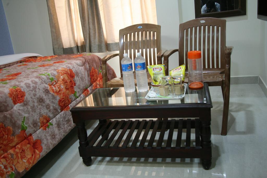 Kvp Inn Тирупати Екстериор снимка